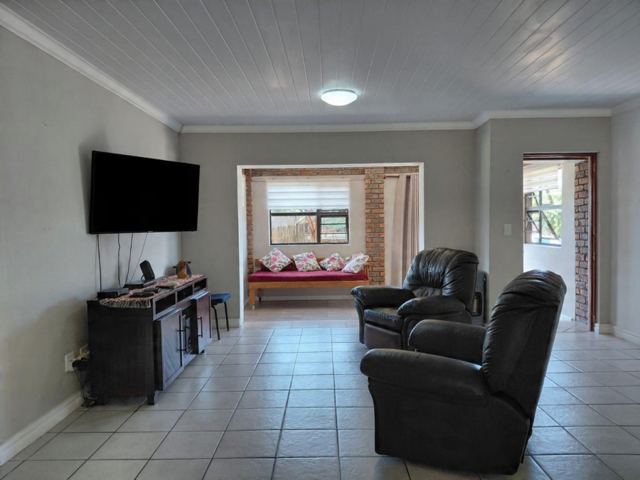 3 Bedroom Property for Sale in Stilbaai Wes Western Cape